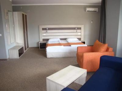Blue Orange Beach Resort - 27