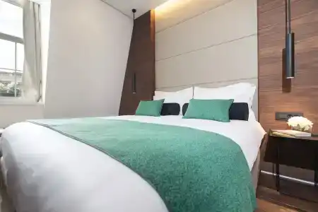 Dominic Smart & Luxury Suites - Parliament - 15