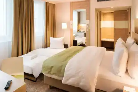 Holiday Inn Frankfurt Airport, An Ihg - 5