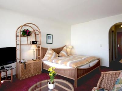 Ostsee-Hotel - 1
