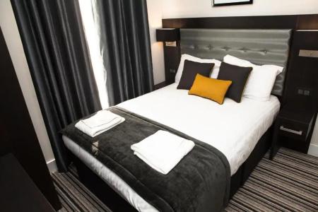 The Tudor Inn - 104