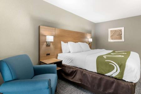 Quality Inn Downtown - near Market Square - 3