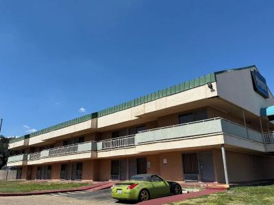 Rodeway Inn & Suites South of Fiesta Park - 31