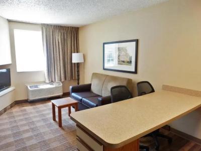 Extended Stay America Suites - - Salisbury Rd - Southpoint - 40