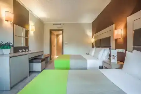 Kipriotis Hippocrates - Adults Only - 41