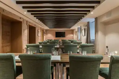 Palacio Solecio, a Small Luxury of the World - 17