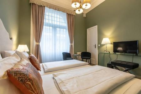 Monopol - Central Station - 2