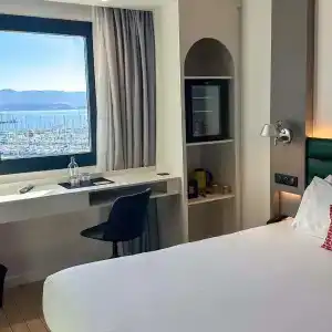 Mercure Ajaccio - 28