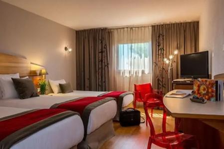 hÔTel c Suites Chambres Spacieuses - 79