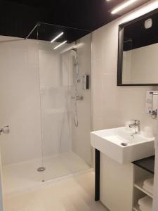 Kyriad Clermont Ferrand Centre - 79