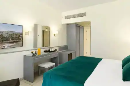 St George Spa & Beach Resort - 64