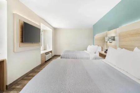 Microtel Inn by Wyndham - 46