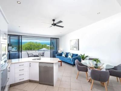 Saltwater Luxury - 102
