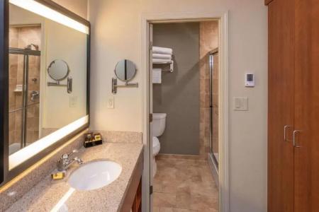 Best Western Plus Clocktower Inn - 152