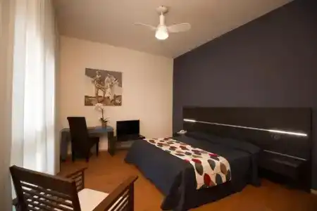 Marbela & Suites - 120