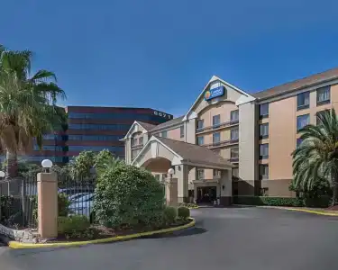 Comfort Inn & Suites Southwest Freeway at Westpark - 0