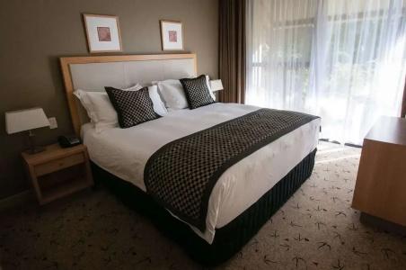 Rydges - 116