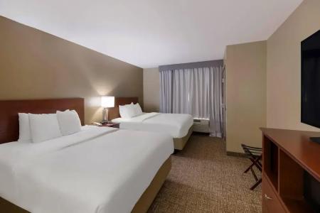 Comfort Suites West - 56