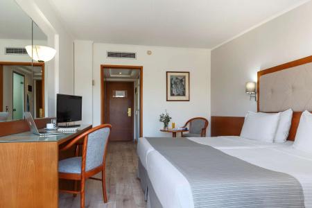Best Western Plus Plaza - 57