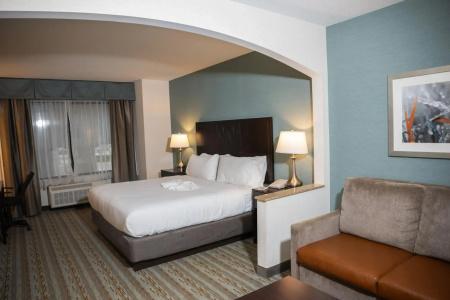 Holiday Inn Express & Suites-Summit Township, an IHG - 17