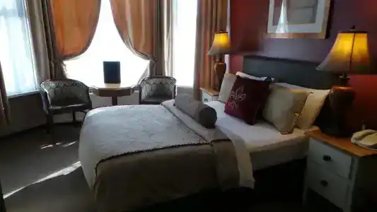 Brookside & Restaurant - 75
