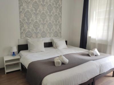 Corvin Center Suites - 5