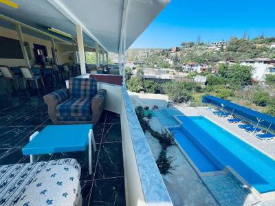 Rose Pension - 14