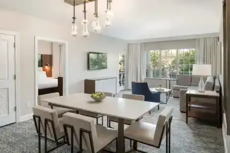 Marriott Lakeshore Reserve - 88