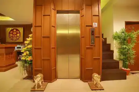 Lotus Patong - 11