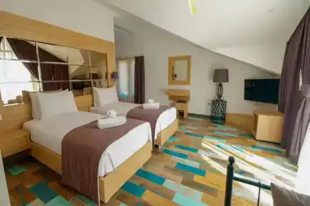 Alesta Midtown Apart - 2