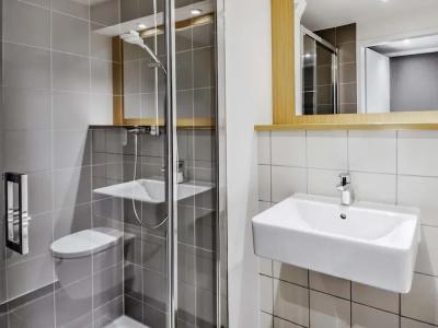 b&b Frankfurt-Airport - 49