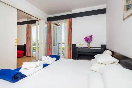 Hvar - All Inclusive - 90