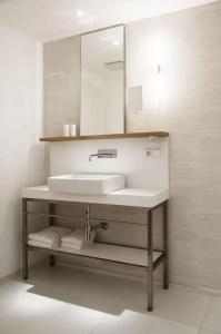 V-Hotel - 36