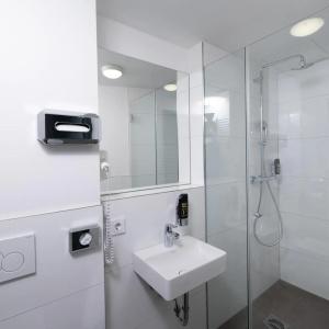 Smart Stay Station - 30