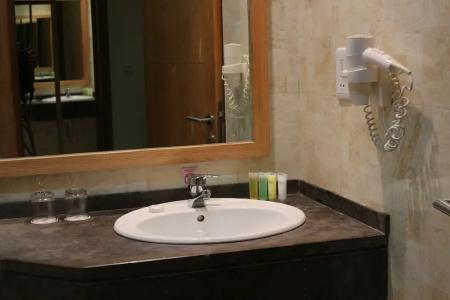 Ramada Resort Dead Sea - 42