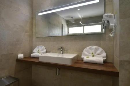 Calvi Hôtel - 9