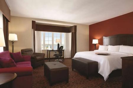 Hampton Inn & Suites - 35