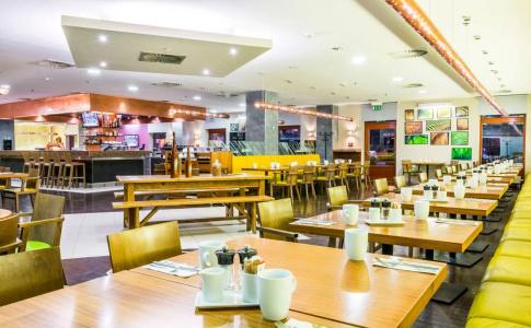 Courtyard by Marriott Pilsen - 24