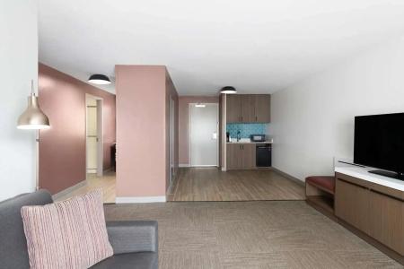Hilton Garden Inn - 69