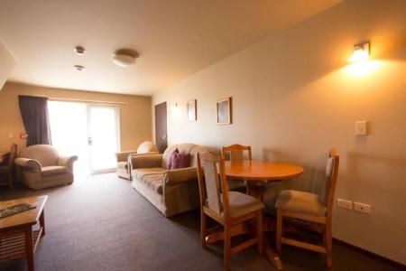 Balmoral Lodge - 2