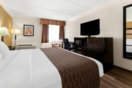 Best Western Riverside Inn - 47
