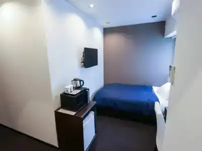 Livemax kannai ekimae - 12
