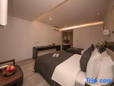 Pure Comfort Inn - 22
