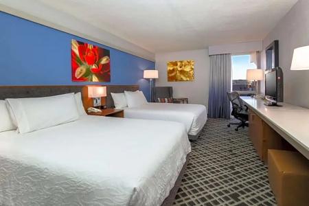 Hilton Garden Inn Dallas/Market Center - 58