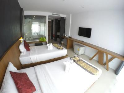 Phoenix Grand - 2