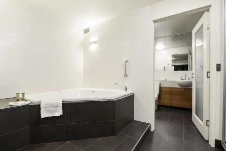 The Old Woolstore Apartment - 125