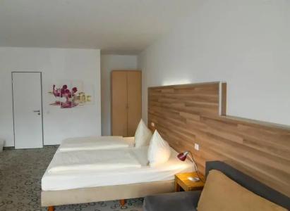 Petul Apart Am Ruhrbogen - 2