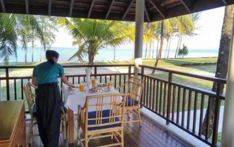 Le Menara Khao Lak beachfront Villa & Resort - 25