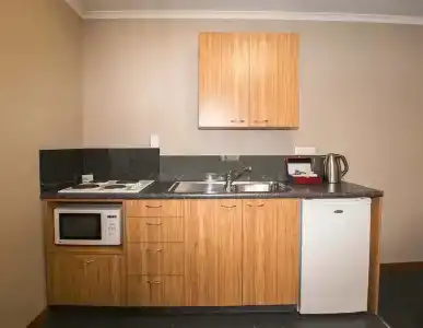 Allan Court - 16