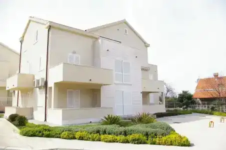 Pervanovo with Free Parking - 82